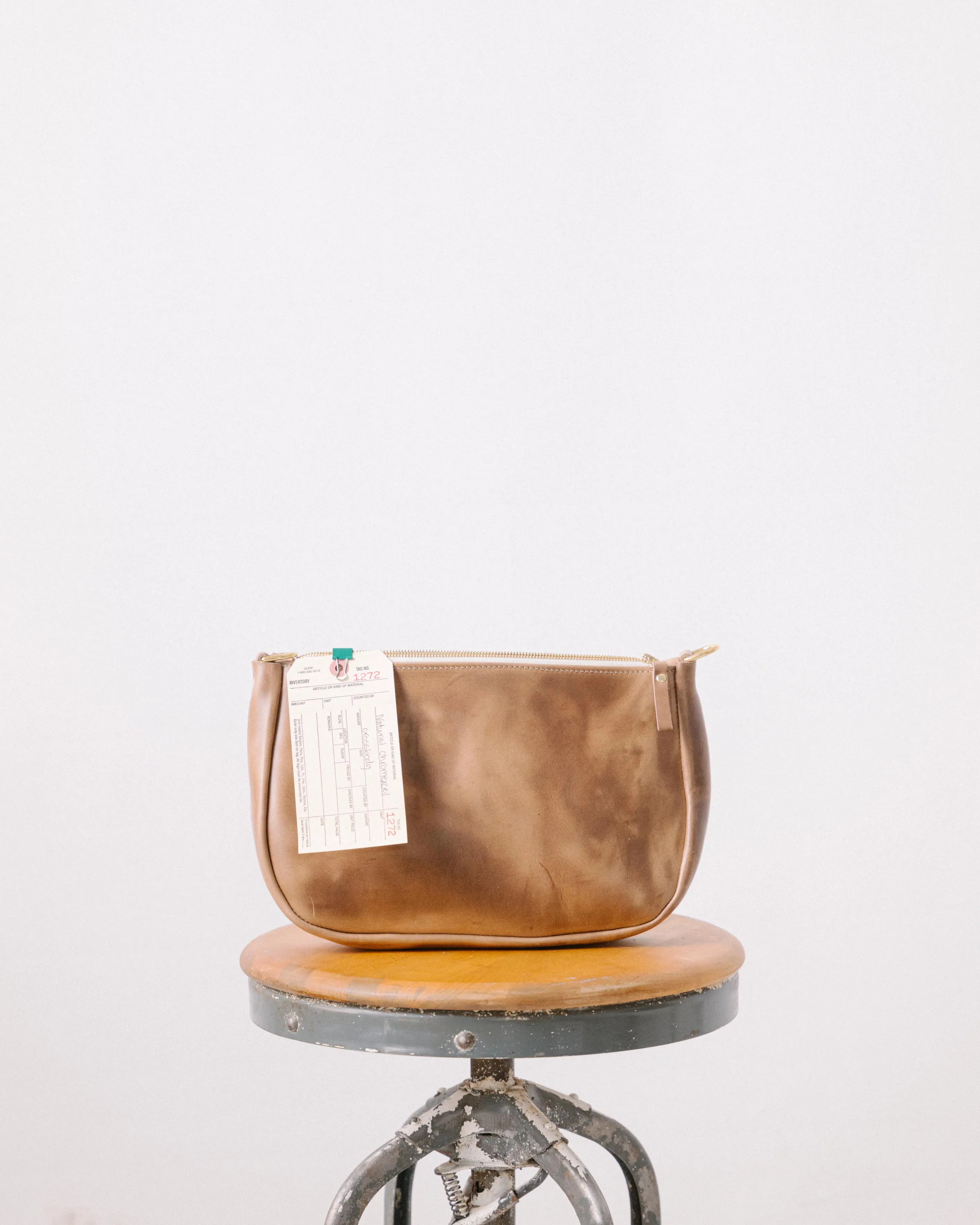 1272 Natural Chromexcel Crossbody